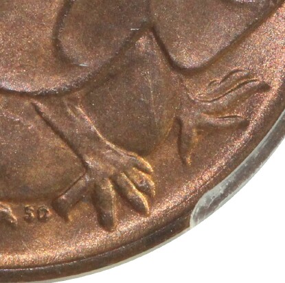 Right most claw on the right foot being blunted indicates that the 1966 two cent was minted in Perth.